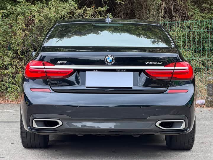 BMW 7-Series 2018 740 Li x Drive M — фото 25
