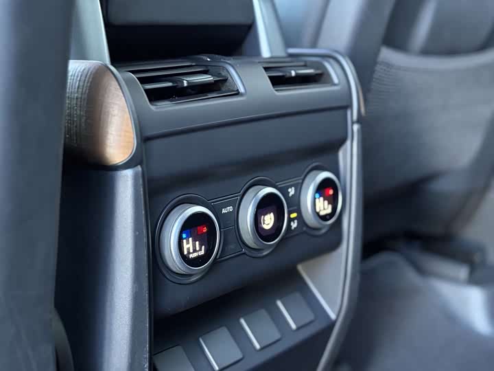 Land Rover Defender — фото 14