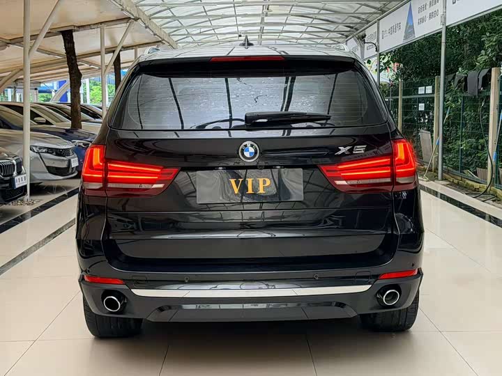 BMW X5 2017 x Drive 28i — фото 14