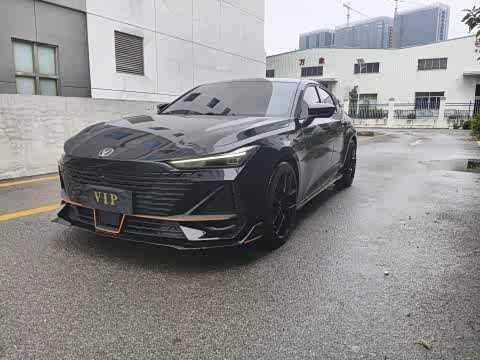 Changan UNI-V 2022 1.5 T — фото 21