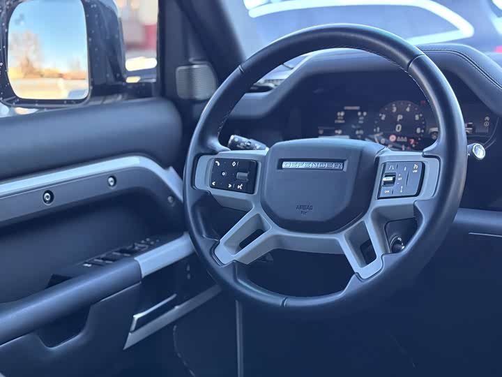 Land Rover Defender — фото 13
