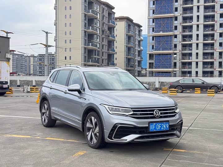 Volkswagen Tiguan L — фото 3