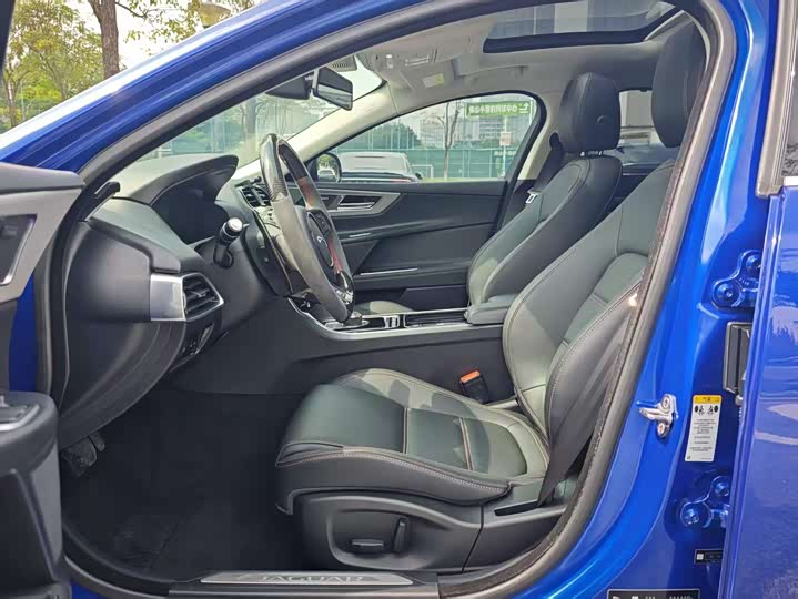 Jaguar XEL 2019 2.0 T 200 PS — фото 7