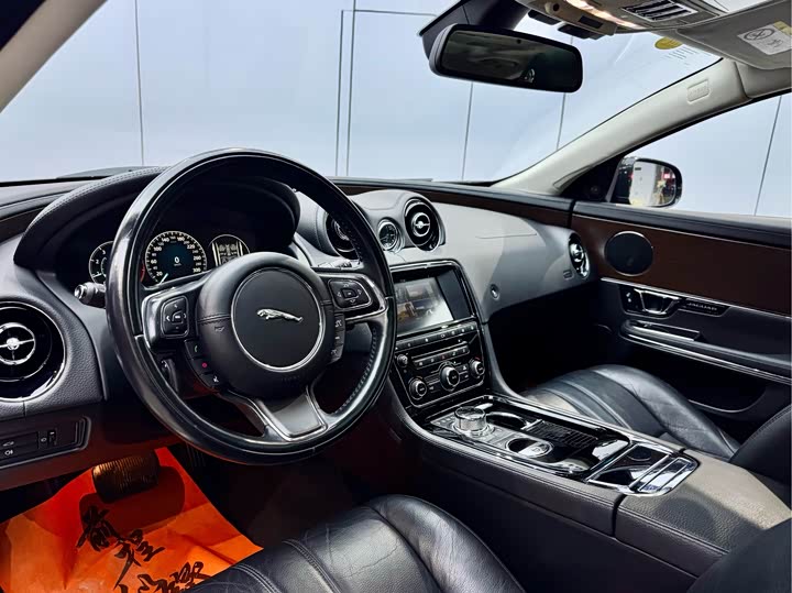 Jaguar XJ 2016 XJL 2.0 T 2 WD — фото 8