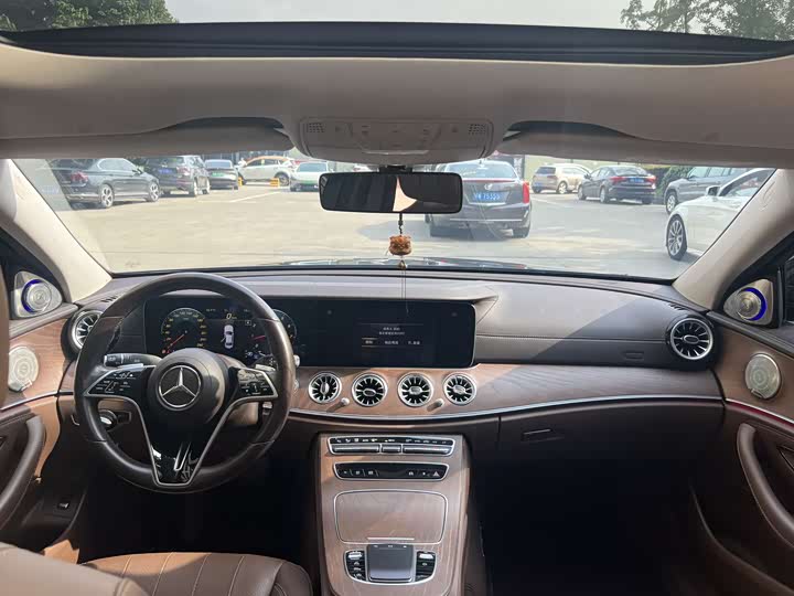 Mercedes-Benz E-Class 2021 E 300 L Luxury — фото 5