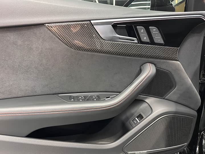 Audi RS4 2023 RS 4 Avant — фото 4
