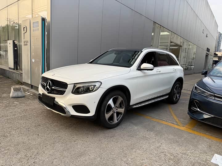 Mercedes-Benz GLC 2016 GLC 300 4 MATIC
