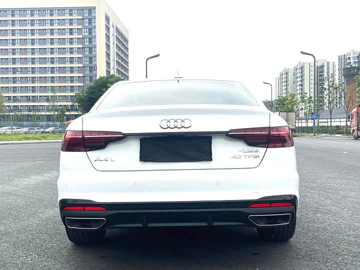 Audi A4L 40 TFSI люкс-динамик — фото 14