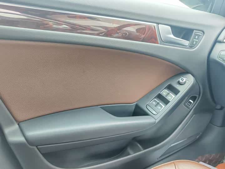 Audi A4L 2016 35 TFSI S line Comfort — фото 16