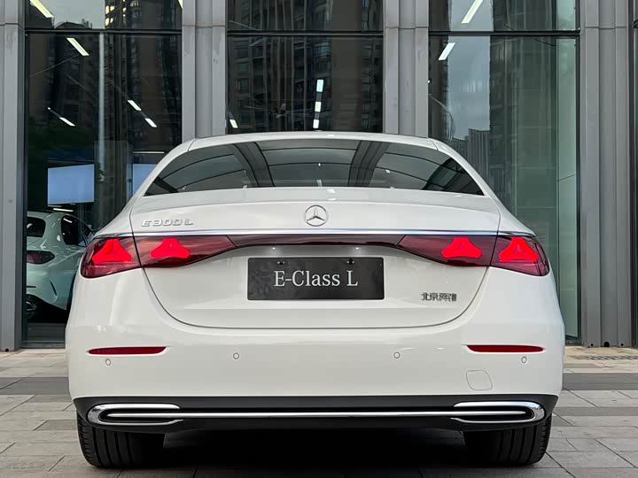 Mercedes-Benz E-Class 2025 E 300 L Luxury — фото 11