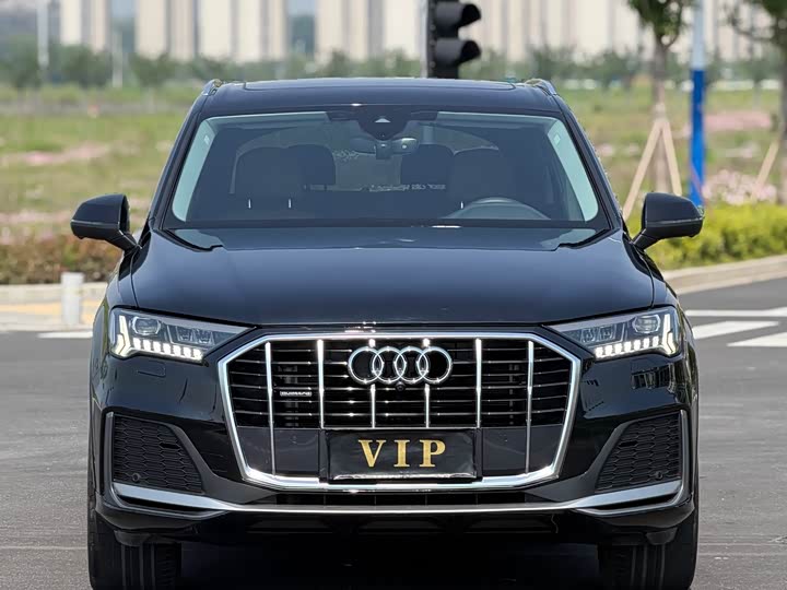 Audi Q7 2023 45 TFSI quattro S line Sport — фото 2