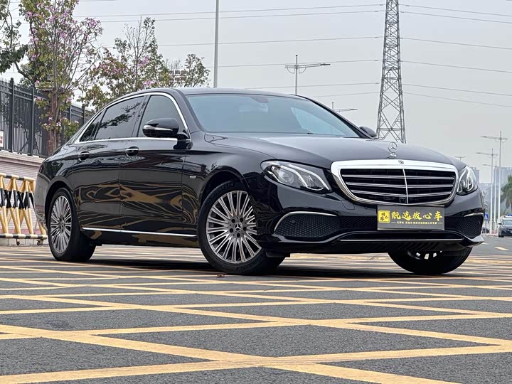 Mercedes-Benz E-Class 2019 E 300 L Luxury — фото 3