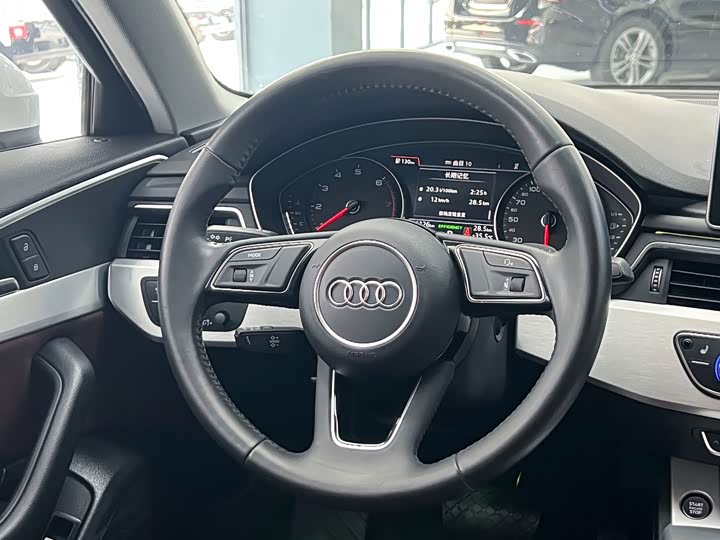 Audi A4L 30 40 TFSI базовая — фото 12