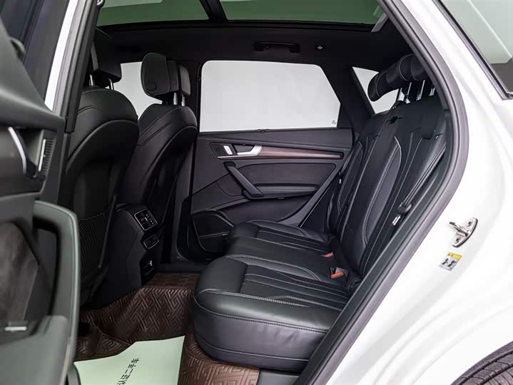 Audi Q5L 2024 45 TFSI — фото 11