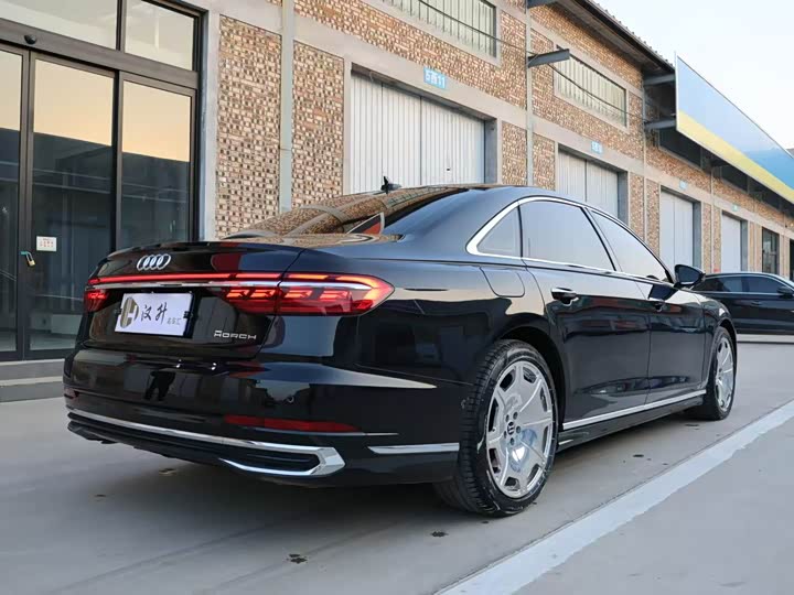 Audi A8 2024 A 8 L 50 TFSI quattro — фото 13