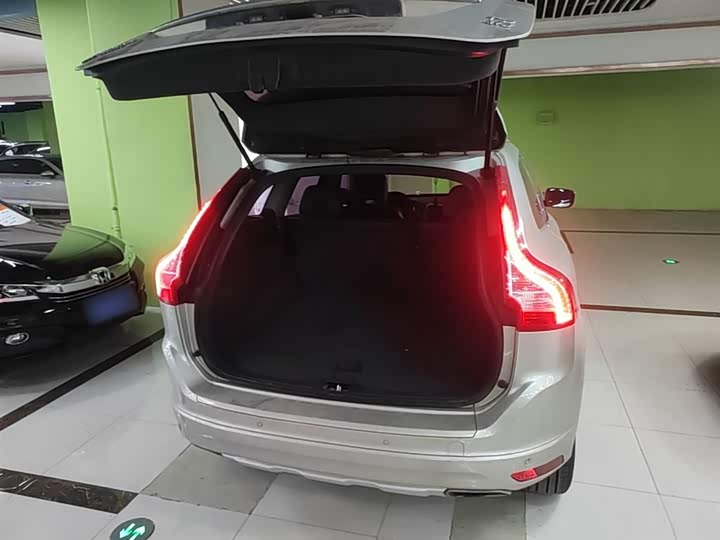 Volvo XC60 2017 T 5 AWD — фото 19