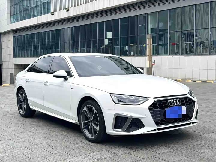 Audi A4L 40 TFSI стиль-динамик — фото 2