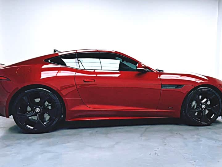 Jaguar F-TYPE 2024 P 300 75 — фото 7
