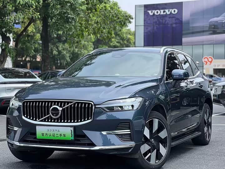Volvo XC60 Hybrid 2024 T 8 PHEV 4 WD — фото 1