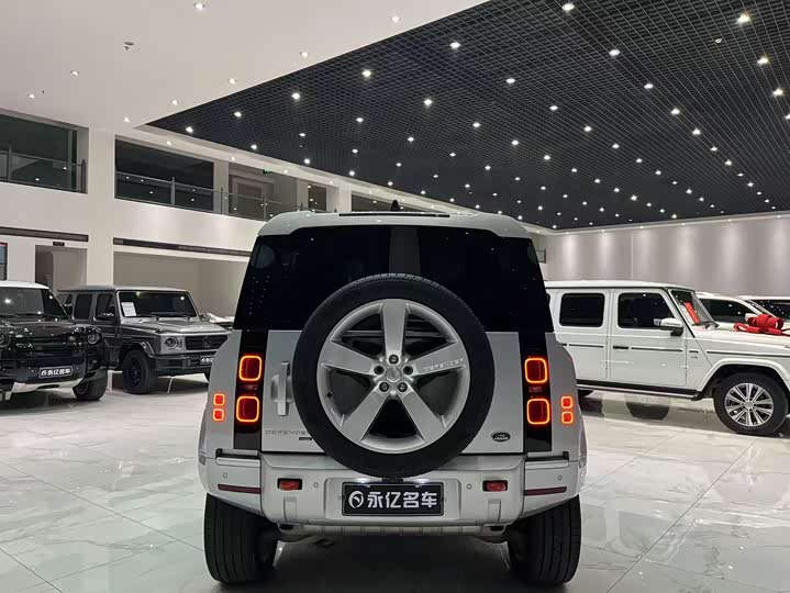 Land Rover Defender — фото 13