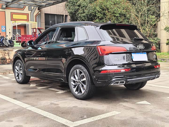 Audi Q5L 40T люкс-динамик — фото 12