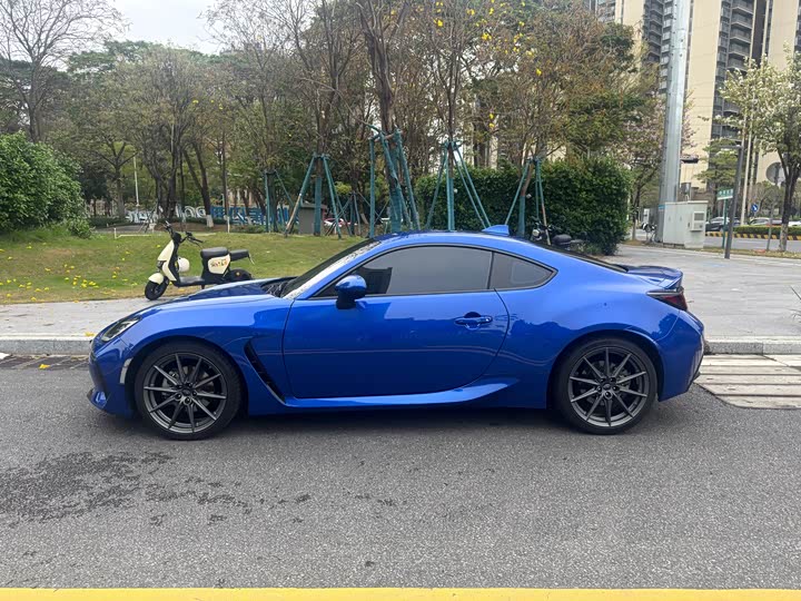 Subaru BRZ 2022 2.4 L MT — фото 4