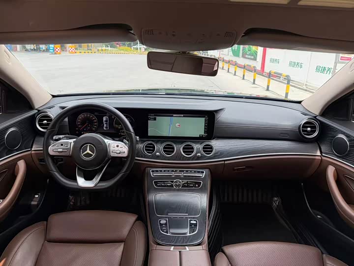 Mercedes-Benz E-Class E 200 L спорт — фото 6