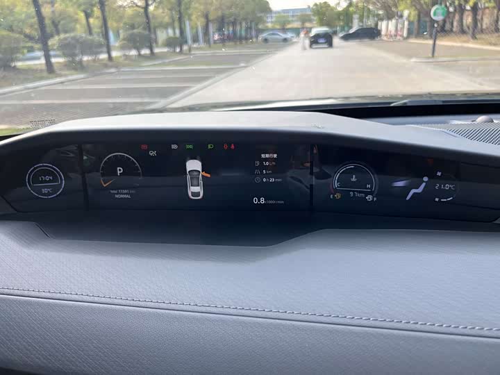 Changan UNI-V 2024 1.5 T Sport — фото 14