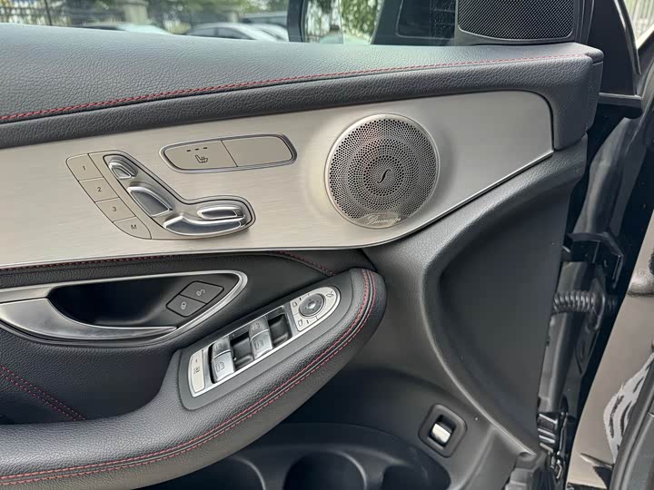 Mercedes-Benz GLC 2017 AMG GLC 43 4 MATIC — фото 13