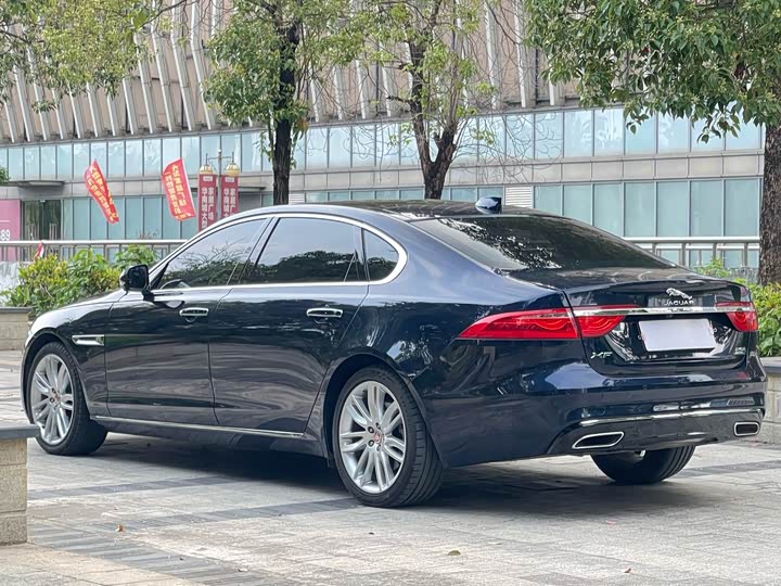 Jaguar XFL 2020 XFL 2.0 T P 250 4 WD — фото 5