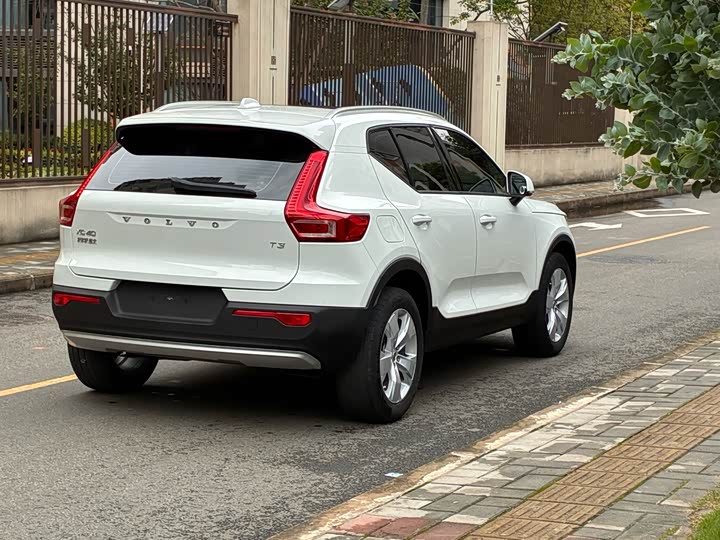 Volvo XC40 2021 T 3 — фото 7
