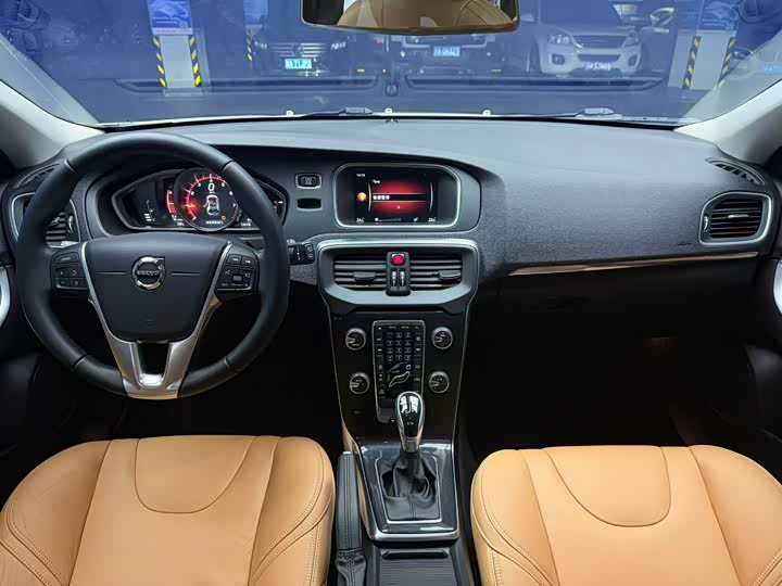 Volvo V40 2017 T 3 — фото 7