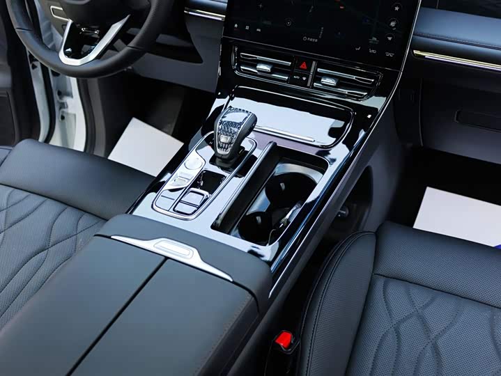 Trumpchi M8 2024 Hybrid — фото 23