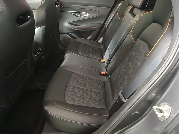Changan UNI-T 2022 1.5 T Premium — фото 17