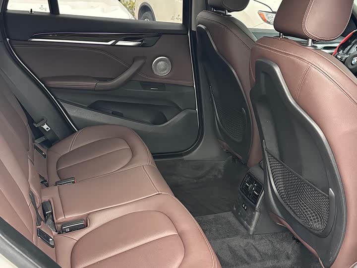 BMW X1 2021 x Drive 25 Li — фото 9
