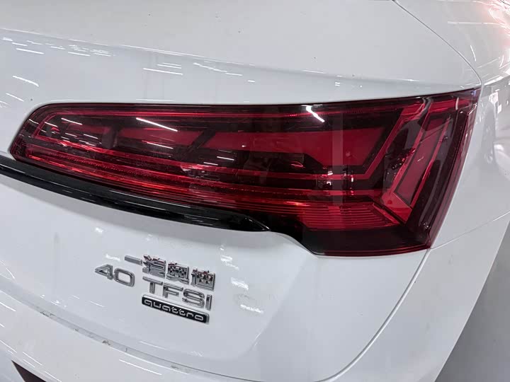 Audi Q5L 2025 40 TFSI — фото 21
