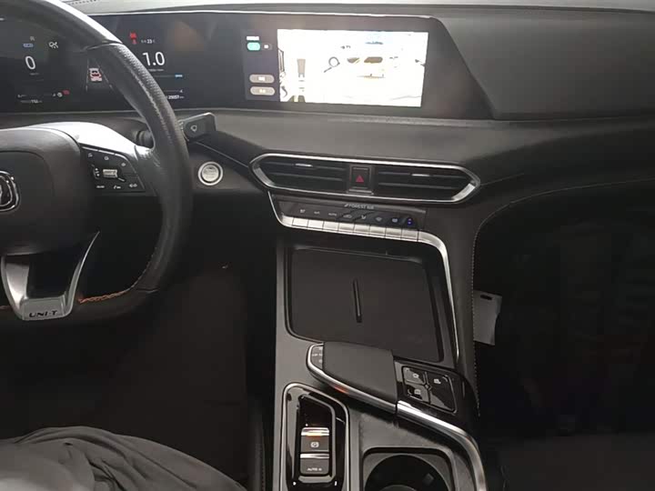 Changan UNI-T 2022 1.5 T Premium — фото 14