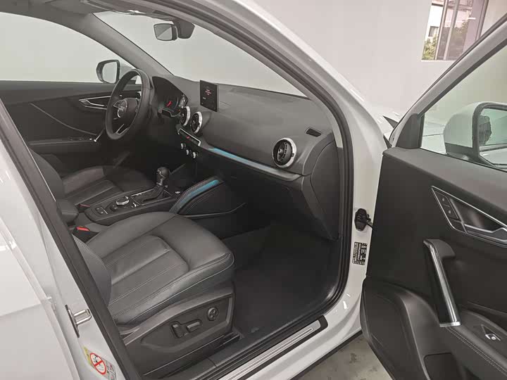 Audi Q2L 2022 35 TFSI — фото 12