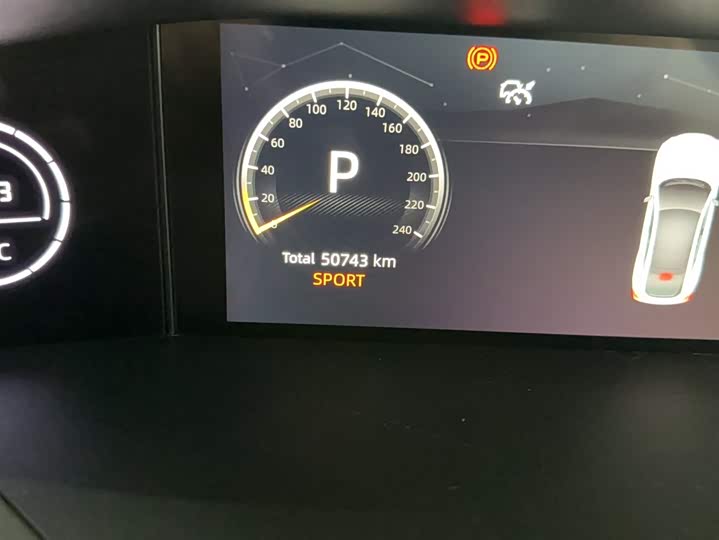 Changan UNI-V 2022 1.5 T Premium — фото 4