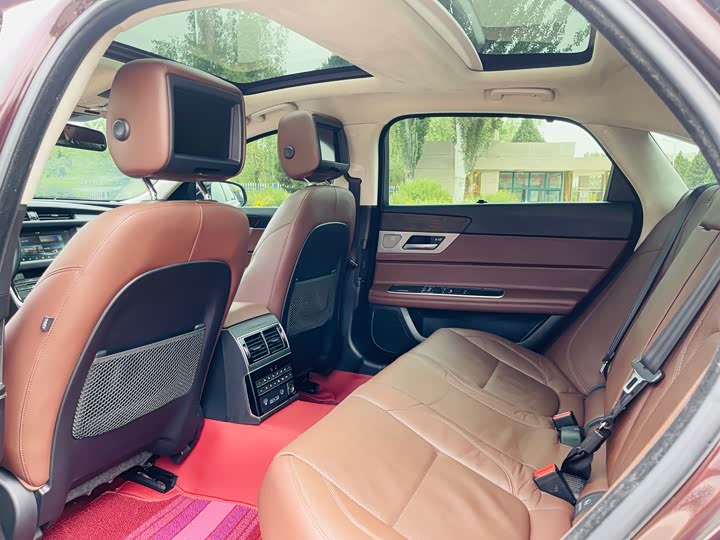 Jaguar XFL 2018 XFL 2.0 T 250 PS — фото 5