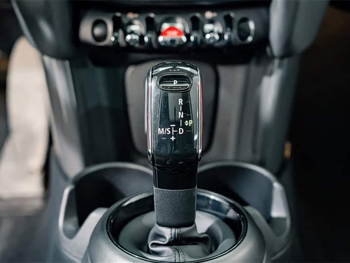 MINI Hatch — фото 10