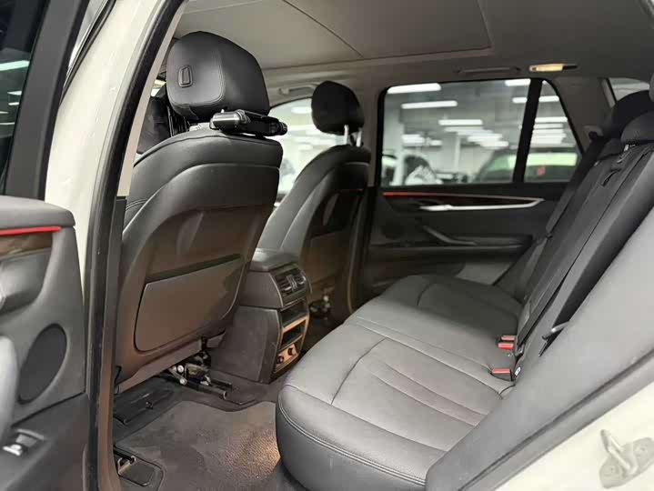 BMW X5 2014 x Drive 35i Luxury — фото 6