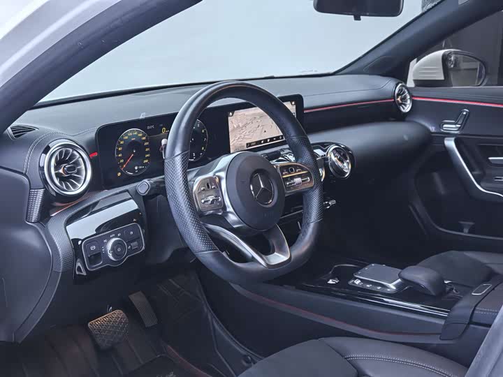 Mercedes-Benz A-Class 2023 A 200 L — фото 12
