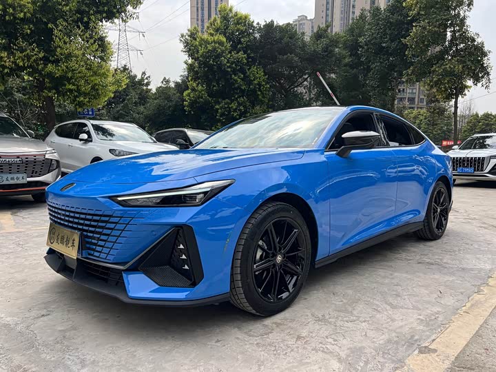 Changan UNI-V 2022 1.5 T Premium — фото 29