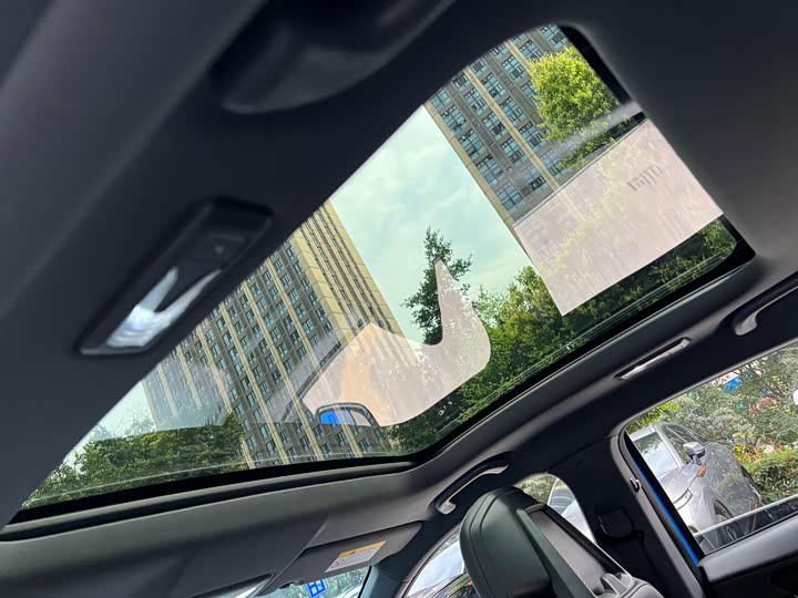 Changan UNI-V 2022 1.5 T Premium — фото 47