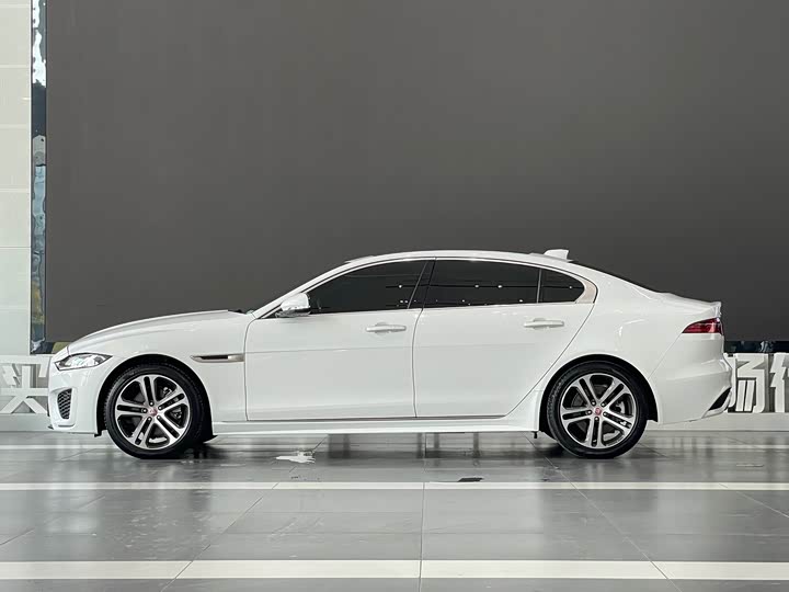 Jaguar XEL 2021 2.0 T 250 PS R-DYNAMIC S — фото 3