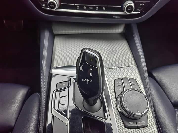 BMW 5 Series 525i M спортпакет — фото 13
