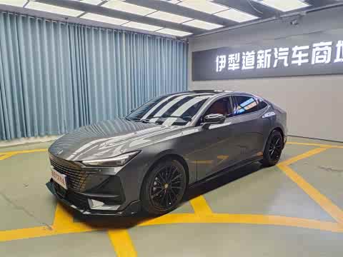Changan UNI-V 2023 1.5 T — фото 10