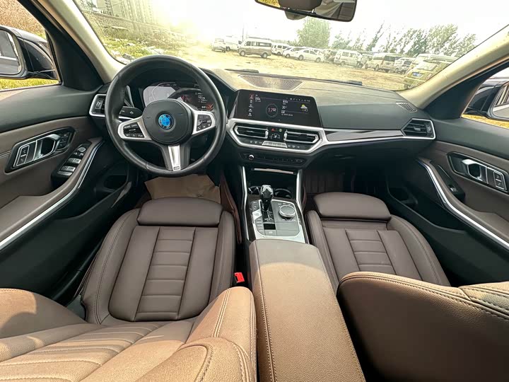 BMW 3-Series 2020 325 Li — фото 7