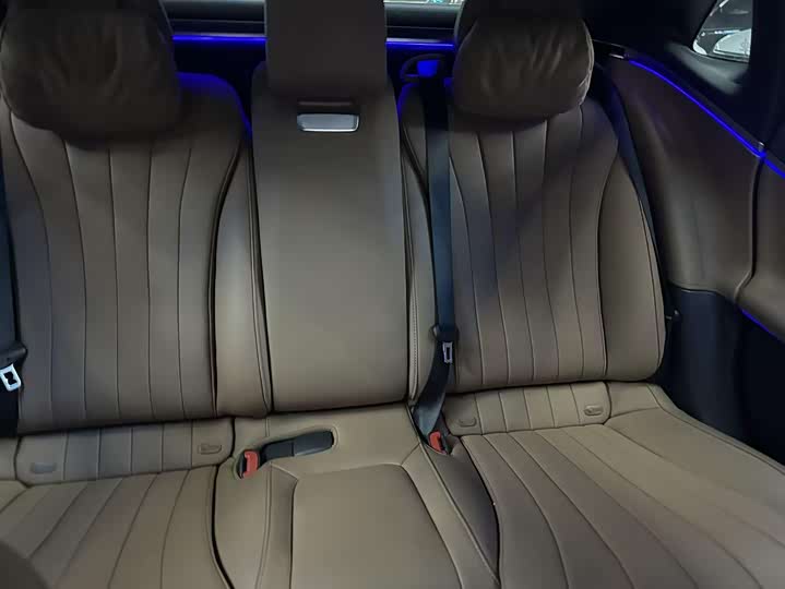 Mercedes-Benz E-Class 2025 E 300 L Luxury — фото 16